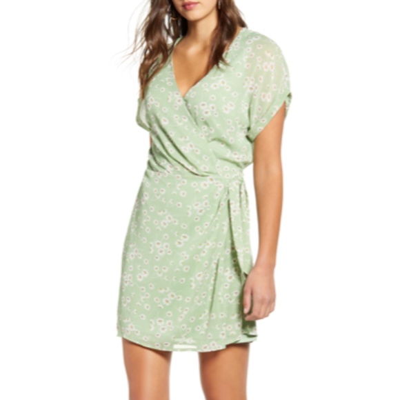 NWT Women's All in Favor Simone Floral Wrap Front Minidress in Green - Picture 1 of 8